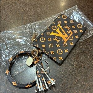LV Pochette Wristlette